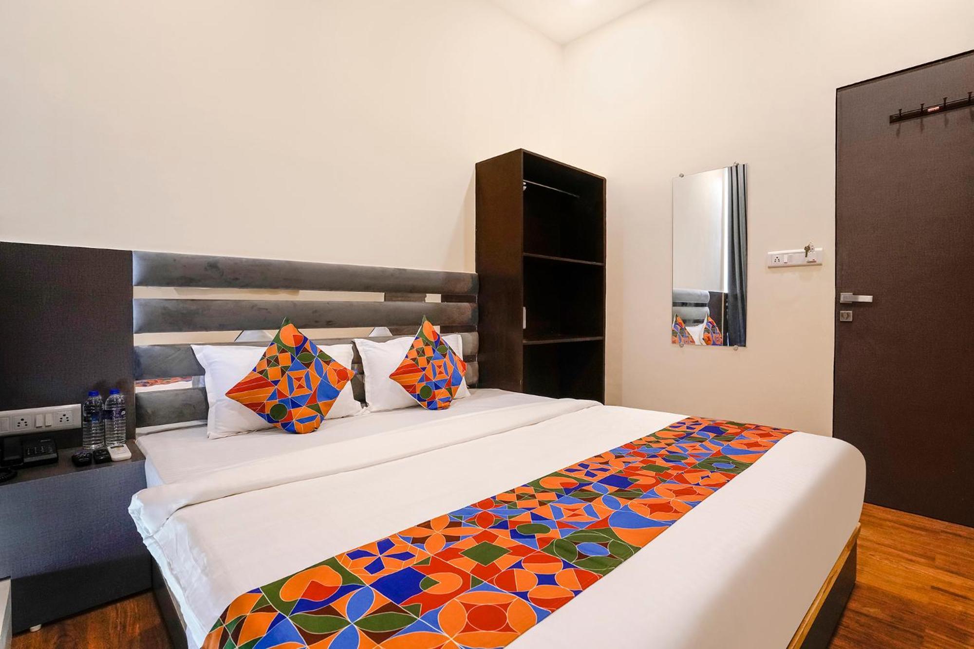 Hotel Fabhotel Aazad International - Nr International Airport Bombaj
